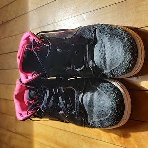 Nike Air Jordan Girls 6years sneakers pink and black